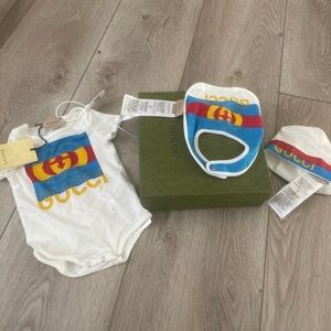 Baby Gucci Onsie set